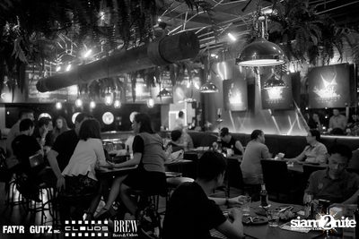Seenspace Invasion ที่ร้าน Clouds, Fat'R Gut'z และ BREW Beers & Ciders — photo 32