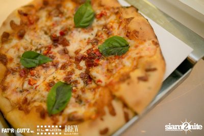 Seenspace Invasion ที่ร้าน Clouds, Fat'R Gut'z และ BREW Beers & Ciders — photo 34
