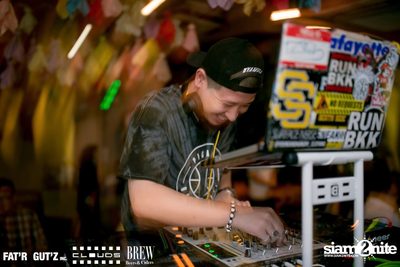 Seenspace Invasion ที่ร้าน Clouds, Fat'R Gut'z และ BREW Beers & Ciders — photo 53