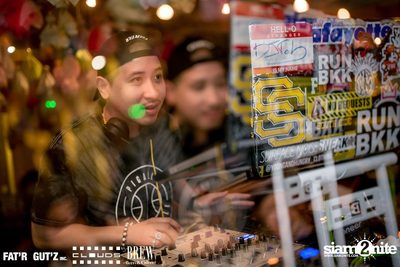 Seenspace Invasion ที่ร้าน Clouds, Fat'R Gut'z และ BREW Beers & Ciders — photo 56