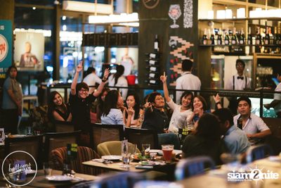 Saturday Night at BottomsUp, Thonglor — photo 9