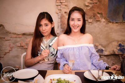 Saturday Night at BottomsUp, Thonglor — photo 17