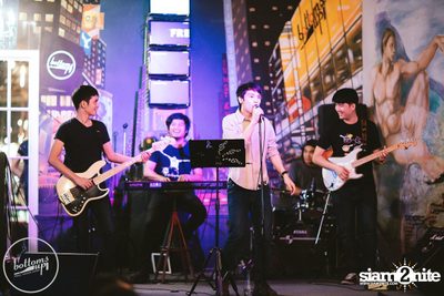 Saturday Night at BottomsUp, Thonglor — photo 25