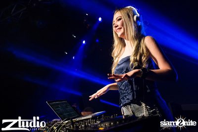 Grey Goose เสนอ TGIF : VINAI ที่ สตูดิโอ ไลฟ์ ฮอลล์ — photo 7