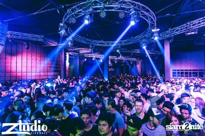 Grey Goose เสนอ TGIF : VINAI ที่ สตูดิโอ ไลฟ์ ฮอลล์ — photo 15
