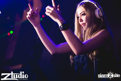 Grey Goose เสนอ TGIF : VINAI ที่ สตูดิโอ ไลฟ์ ฮอลล์ — photo 24