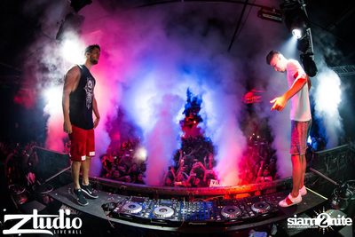 Grey Goose เสนอ TGIF : VINAI ที่ สตูดิโอ ไลฟ์ ฮอลล์ — photo 33