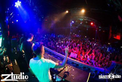 Grey Goose เสนอ TGIF : VINAI ที่ สตูดิโอ ไลฟ์ ฮอลล์ — photo 34