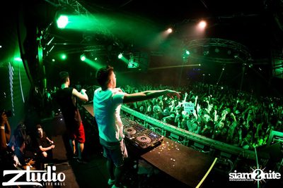 Grey Goose เสนอ TGIF : VINAI ที่ สตูดิโอ ไลฟ์ ฮอลล์ — photo 37