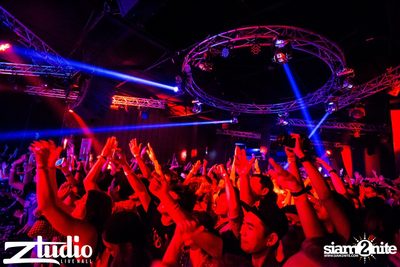 Grey Goose เสนอ TGIF : VINAI ที่ สตูดิโอ ไลฟ์ ฮอลล์ — photo 59