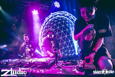 Grey Goose เสนอ TGIF : VINAI ที่ สตูดิโอ ไลฟ์ ฮอลล์ — photo 110
