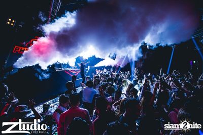 Grey Goose เสนอ TGIF : VINAI ที่ สตูดิโอ ไลฟ์ ฮอลล์ — photo 121