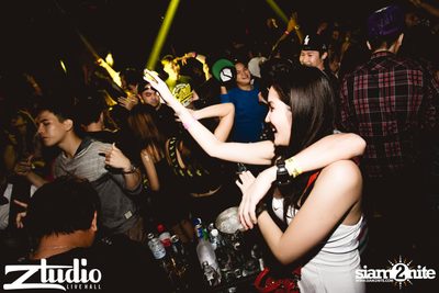 Grey Goose เสนอ TGIF : VINAI ที่ สตูดิโอ ไลฟ์ ฮอลล์ — photo 122