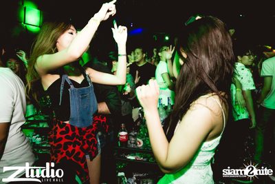 Grey Goose เสนอ TGIF : VINAI ที่ สตูดิโอ ไลฟ์ ฮอลล์ — photo 129
