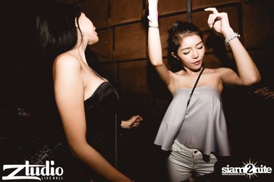 Grey Goose เสนอ TGIF : VINAI ที่ สตูดิโอ ไลฟ์ ฮอลล์ — photo 138