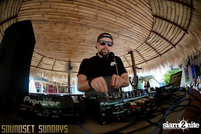 Soundset Sundays at Superflow City Beach Club — photo 10