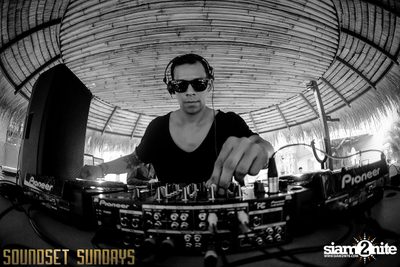 Soundset Sundays at Superflow City Beach Club — photo 44