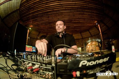 Soundset Sundays at Superflow City Beach Club — photo 62
