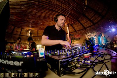 Soundset Sundays at Superflow City Beach Club — photo 63