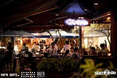 Seenspace Invasion ที่ร้าน Clouds, Fat'R Gut'z และ BREW Beers & Ciders — photo 1