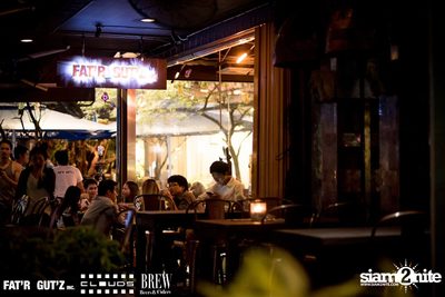 Seenspace Invasion ที่ร้าน Clouds, Fat'R Gut'z และ BREW Beers & Ciders — photo 2