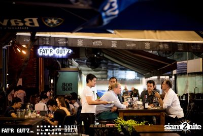 Seenspace Invasion ที่ร้าน Clouds, Fat'R Gut'z และ BREW Beers & Ciders — photo 3