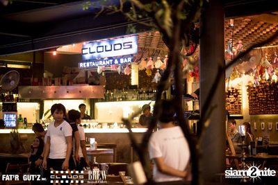 Seenspace Invasion ที่ร้าน Clouds, Fat'R Gut'z และ BREW Beers & Ciders — photo 8