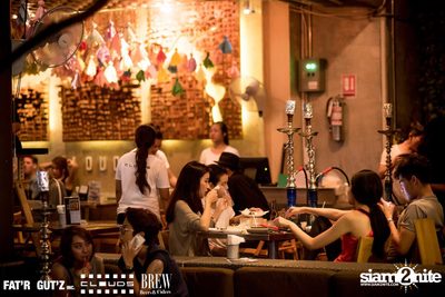 Seenspace Invasion ที่ร้าน Clouds, Fat'R Gut'z และ BREW Beers & Ciders — photo 9
