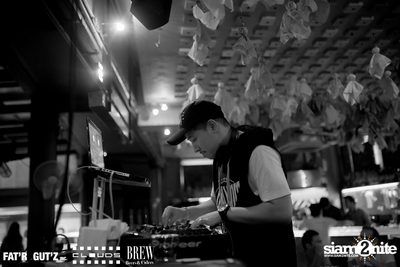 Seenspace Invasion ที่ร้าน Clouds, Fat'R Gut'z และ BREW Beers & Ciders — photo 45