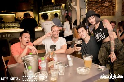Seenspace Invasion ที่ร้าน Clouds, Fat'R Gut'z และ BREW Beers & Ciders — photo 46