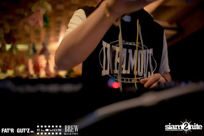 Seenspace Invasion ที่ร้าน Clouds, Fat'R Gut'z และ BREW Beers & Ciders — photo 48
