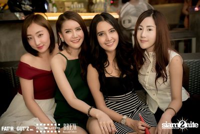 Seenspace Invasion ที่ร้าน Clouds, Fat'R Gut'z และ BREW Beers & Ciders — photo 59