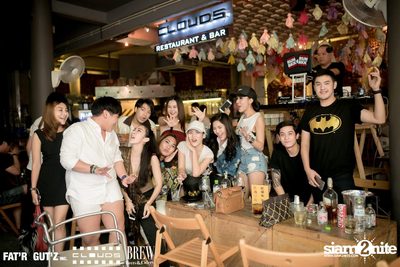 Seenspace Invasion ที่ร้าน Clouds, Fat'R Gut'z และ BREW Beers & Ciders — photo 85