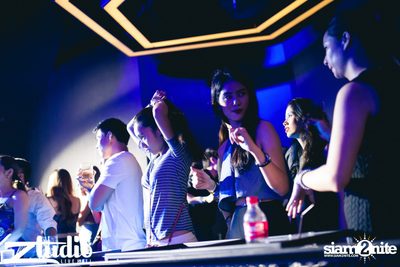 Grey Goose นำเสนอ TGIF : Vicetone ที่ สตูดิโอ ไลฟ์ ฮอลล์ — photo 14