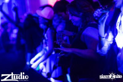 Grey Goose นำเสนอ TGIF : Vicetone ที่ สตูดิโอ ไลฟ์ ฮอลล์ — photo 18