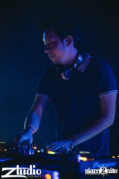 Grey Goose นำเสนอ TGIF : Vicetone ที่ สตูดิโอ ไลฟ์ ฮอลล์ — photo 22