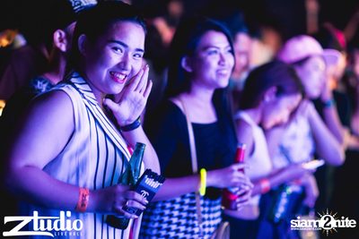 Grey Goose นำเสนอ TGIF : Vicetone ที่ สตูดิโอ ไลฟ์ ฮอลล์ — photo 23