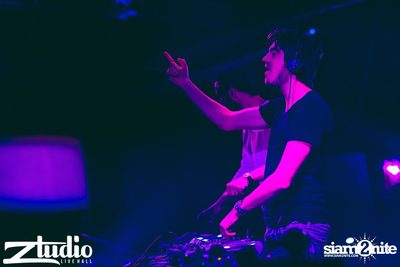 Grey Goose นำเสนอ TGIF : Vicetone ที่ สตูดิโอ ไลฟ์ ฮอลล์ — photo 48