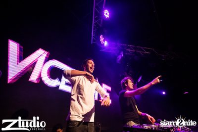 Grey Goose นำเสนอ TGIF : Vicetone ที่ สตูดิโอ ไลฟ์ ฮอลล์ — photo 70