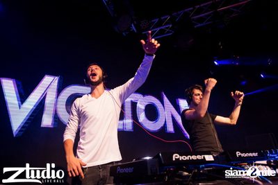 Grey Goose นำเสนอ TGIF : Vicetone ที่ สตูดิโอ ไลฟ์ ฮอลล์ — photo 72
