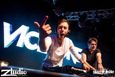Grey Goose นำเสนอ TGIF : Vicetone ที่ สตูดิโอ ไลฟ์ ฮอลล์ — photo 76
