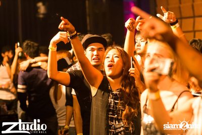 Grey Goose นำเสนอ TGIF : Vicetone ที่ สตูดิโอ ไลฟ์ ฮอลล์ — photo 96