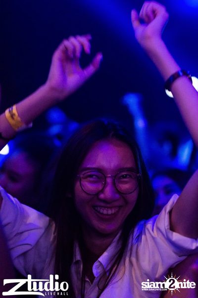 Grey Goose นำเสนอ TGIF : Vicetone ที่ สตูดิโอ ไลฟ์ ฮอลล์ — photo 98