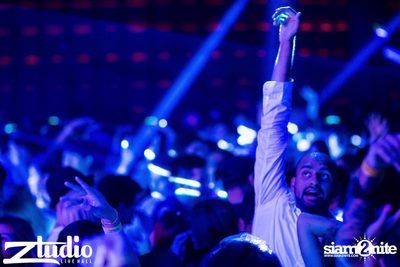 Grey Goose นำเสนอ TGIF : Vicetone ที่ สตูดิโอ ไลฟ์ ฮอลล์ — photo 101