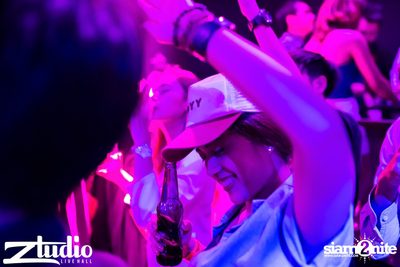 Grey Goose นำเสนอ TGIF : Vicetone ที่ สตูดิโอ ไลฟ์ ฮอลล์ — photo 104