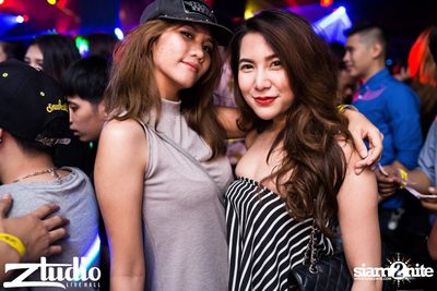 Grey Goose นำเสนอ TGIF : Vicetone ที่ สตูดิโอ ไลฟ์ ฮอลล์ — photo 119