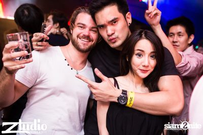 Grey Goose นำเสนอ TGIF : Vicetone ที่ สตูดิโอ ไลฟ์ ฮอลล์ — photo 125