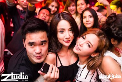 Grey Goose นำเสนอ TGIF : Vicetone ที่ สตูดิโอ ไลฟ์ ฮอลล์ — photo 127