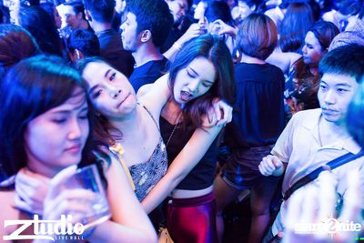 Grey Goose นำเสนอ TGIF : Vicetone ที่ สตูดิโอ ไลฟ์ ฮอลล์ — photo 131