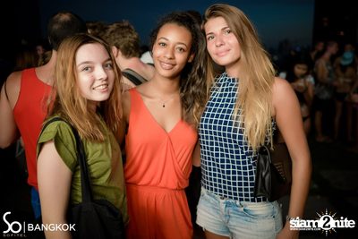 SO POOL PARTY ที่ เดอะ วอเตอร์ คลับ,โซฟิเทล โซ — photo 95